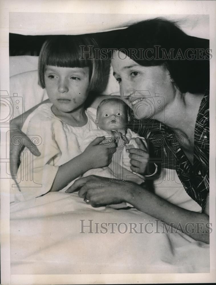 1935 Press Photo Doris Lea Poteet swallowed open safety pin surgery to remove - Historic Images