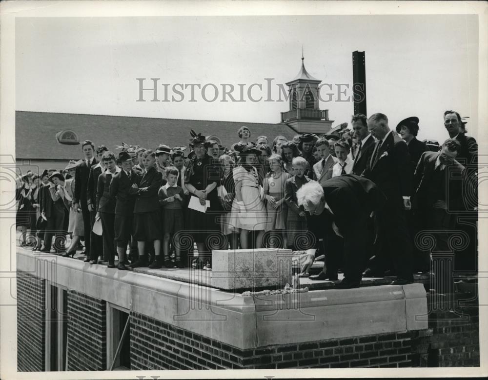 1940 Press Photo Cornerstone laid at Hgts Christian Church in Cleveland, Ohio - Historic Images