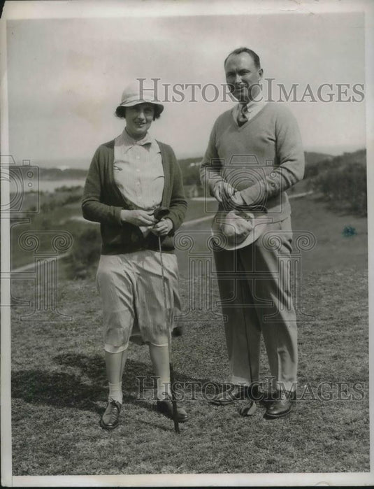 1933 Press Photo Mr & Mrs Arthur Dorrance golfing at Castle Harbor Club, Bermuda - Historic Images