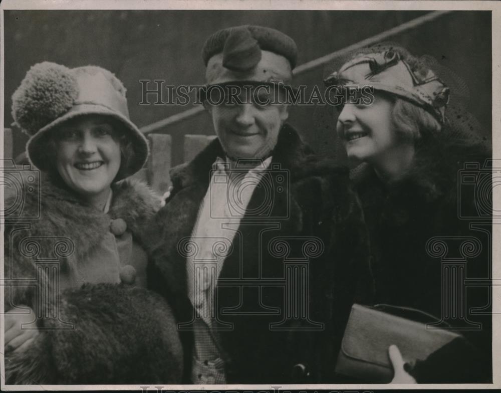 1923 Press Photo Enid, Marion Bennet & Mother - Historic Images