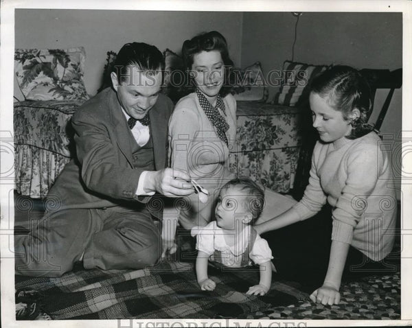 1944 Press Photo Custody Fight Between John Langan & Actress Joan Mann ...