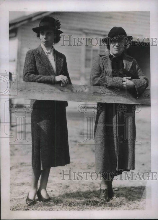 1938 Press Photo Pinehurst, N.C. Mrs Lawrence Smith & Miss Helen Carle - Historic Images