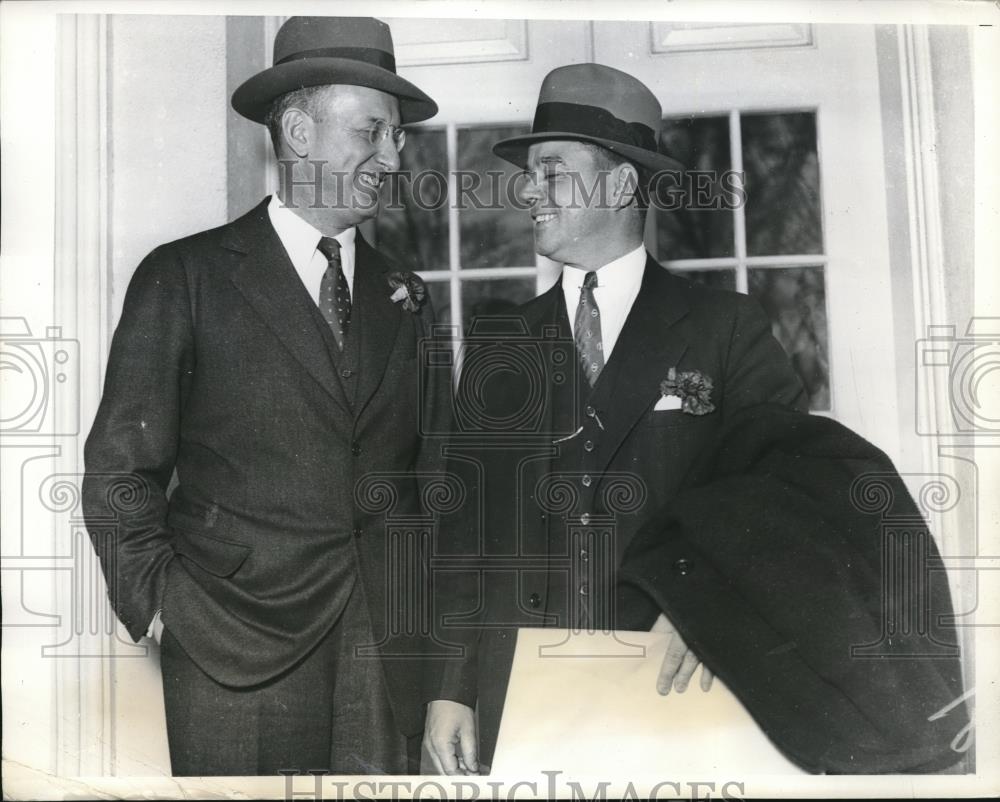 1935 Press Photo Sec of Treasury Henry Morgenthau Jr &amp; Daniel Bell Dir of Budget - Historic Images