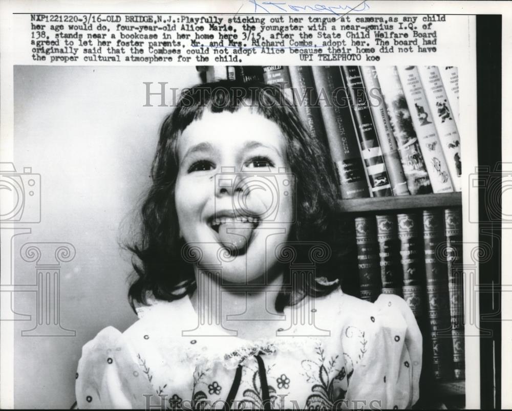 1960 Press Photo Old Bridge, NJ Alice Marie Combs, age 4 with near genius IQ - Historic Images