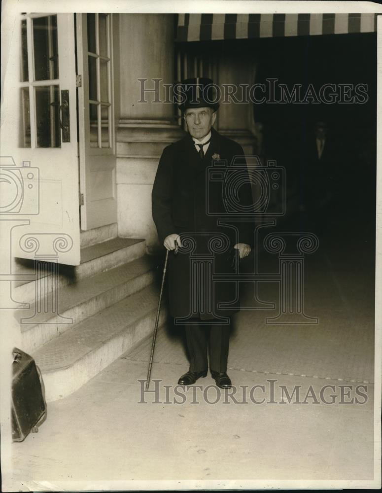 1928 Press Photo Thomas Hitchcock Sr. Hotel Plaza NYC - nec10244 - Historic Images