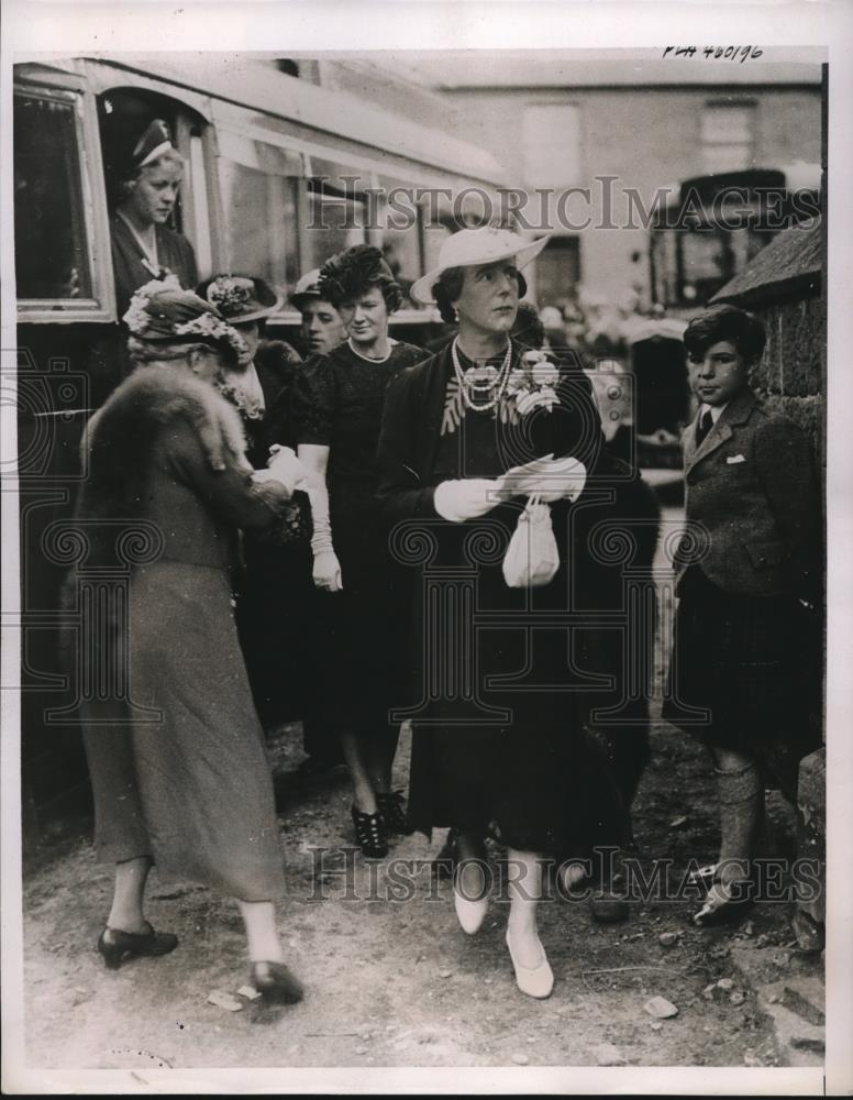 1938 Press Photo Sutherlandshire, Eng, Countess of Elgin at wedding of LC Miller - Historic Images