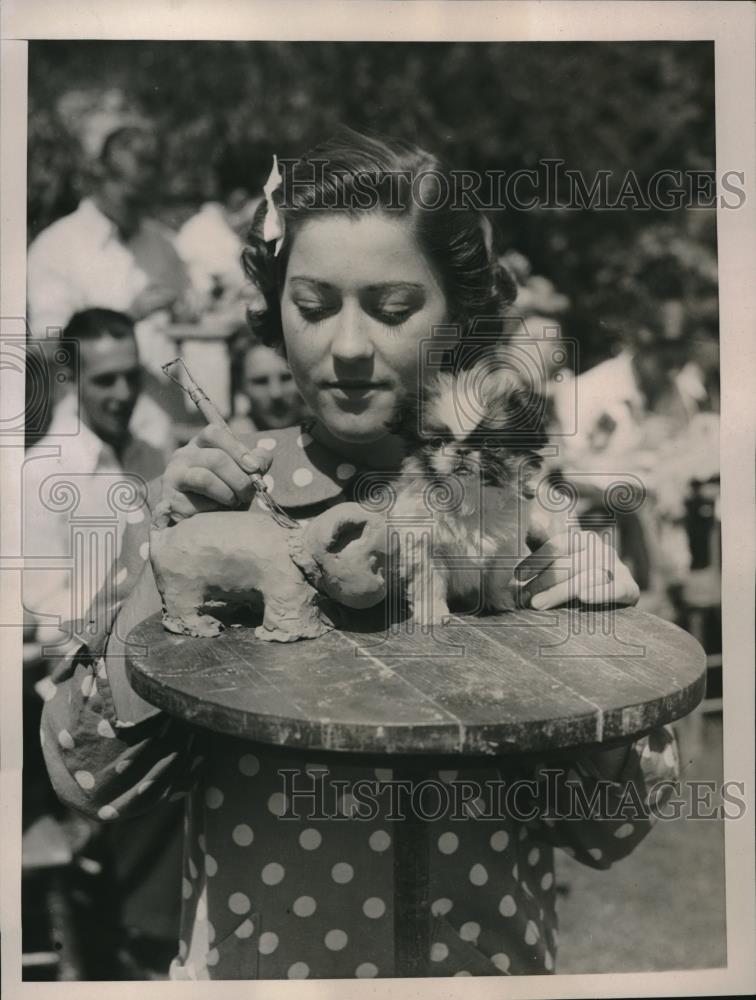 1936 Press Photo Competitive Festival of Allied Arts Peggy Pollock sculptor - Historic Images