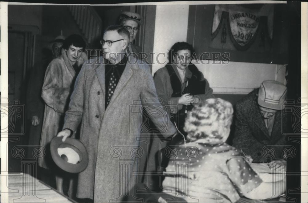 1958 Press Photo Fairbanks, Alaska El Bob Bartlett, Dem candidate for Senate - Historic Images