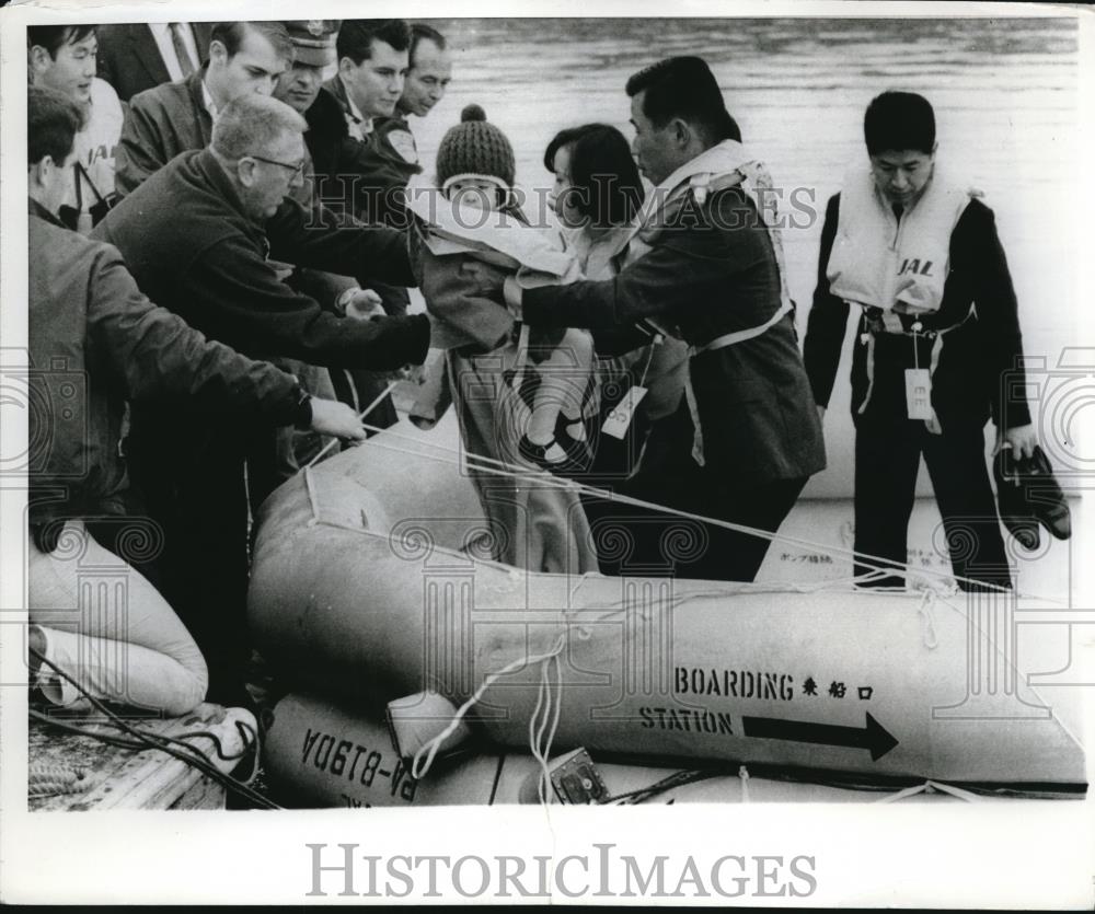 1963 Press Photo Two Year Old Survivor of Japan Air Lines Crash - Historic Images