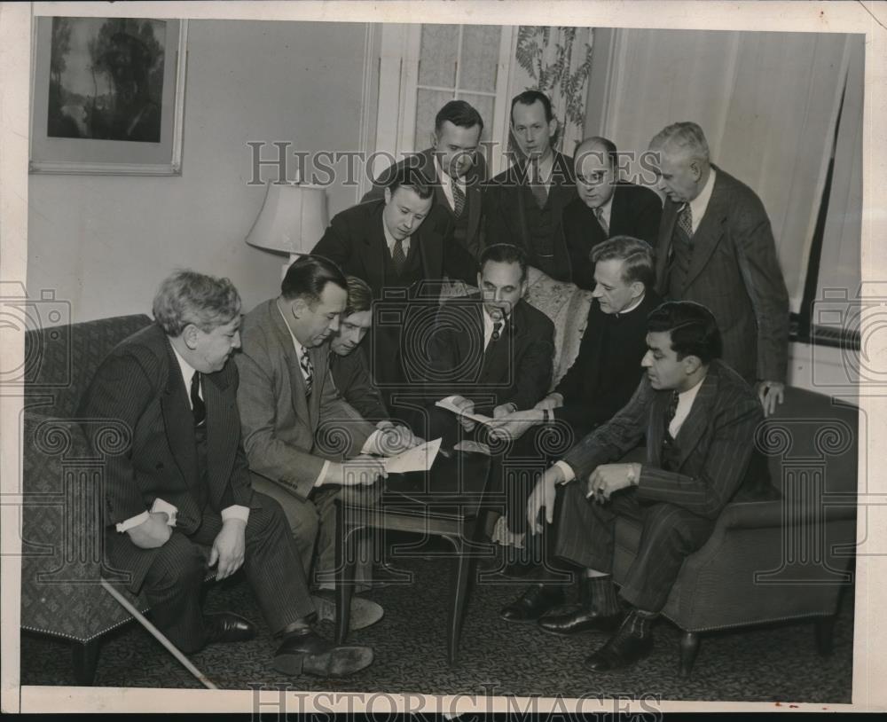 1941 Press Photo Ford strike CIO &amp; Ford representatives &amp; mediators - Historic Images