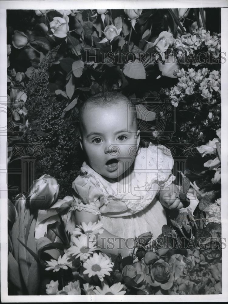 1956 Press Photo Bonnie Decker International Flower show - nec07687 - Historic Images