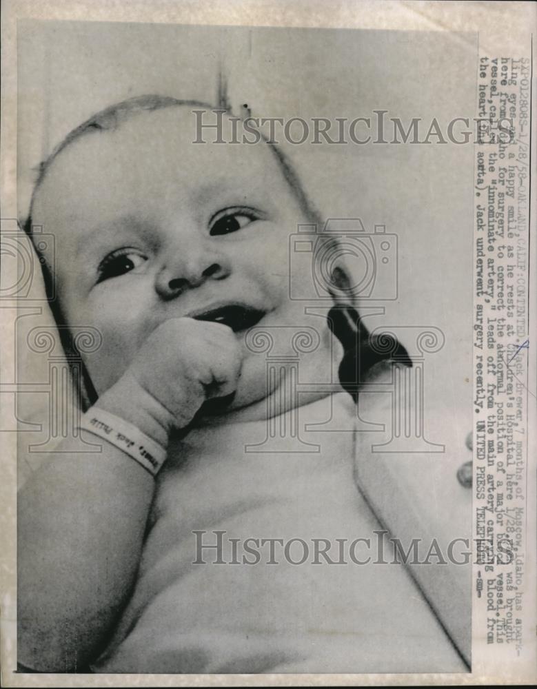 1958 Press Photo Oakland, Calif. Jack Brewer, age 7 months at Children;s Hosp. - Historic Images