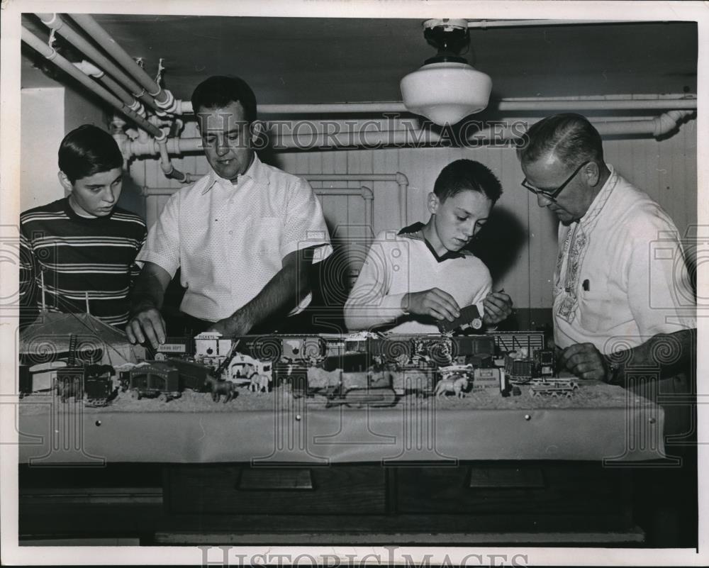 1956 Press Photo Ravenna, Ohio Boys club, Bob Smith,J Sabrini,B Lynch,Dr Turnbul - Historic Images