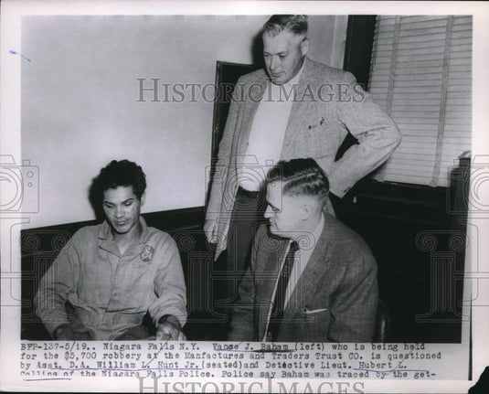 1955 Press Photo Niagra, NY Vance Baham, roibbery charge & Asst DA Wm Hunt Jr - Historic Images