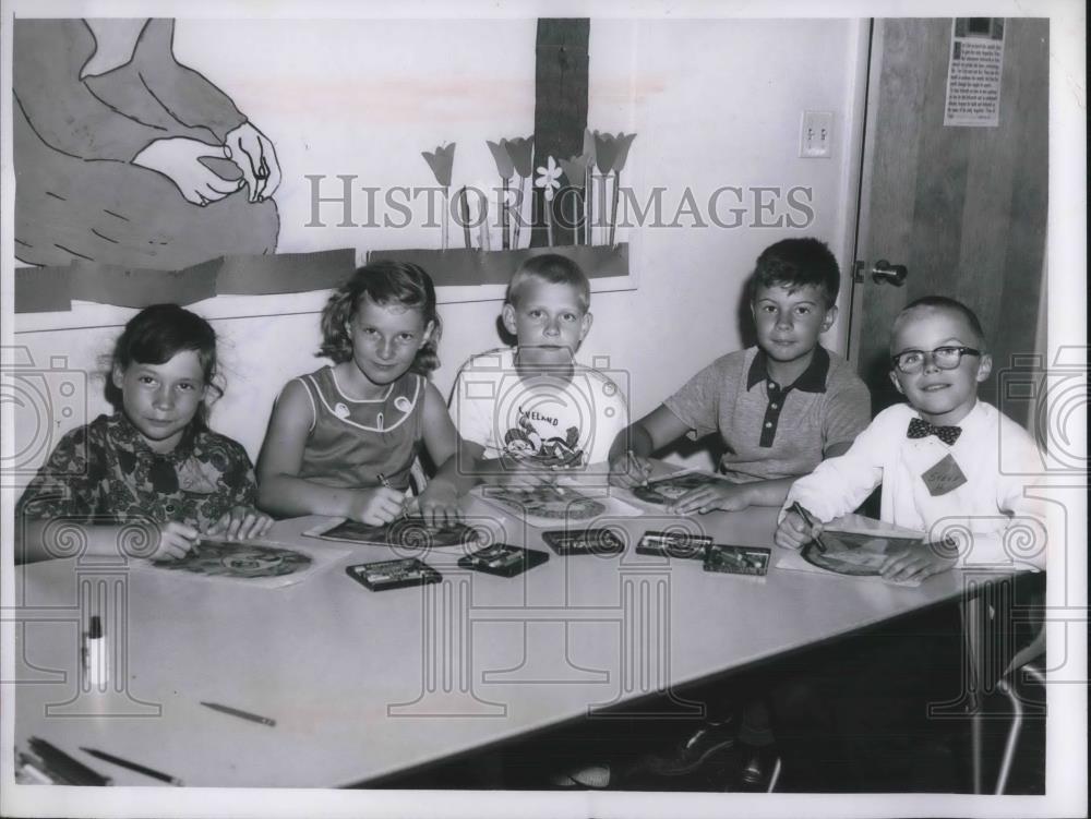 1960 Press Photo Five children at a class in Cleveland, Ohio church - nec06852 - Historic Images