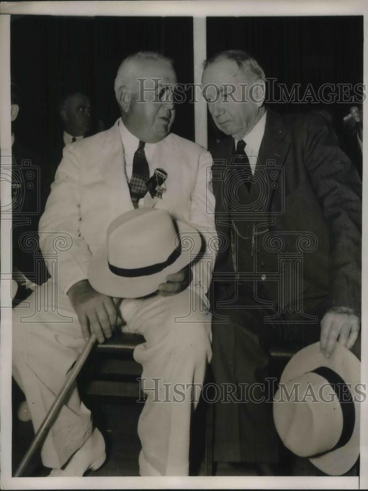 1936 Press Photo Leslie Garnett, DC Area Attorney &amp; Sec. Of Comm. Daniel Roper - Historic Images