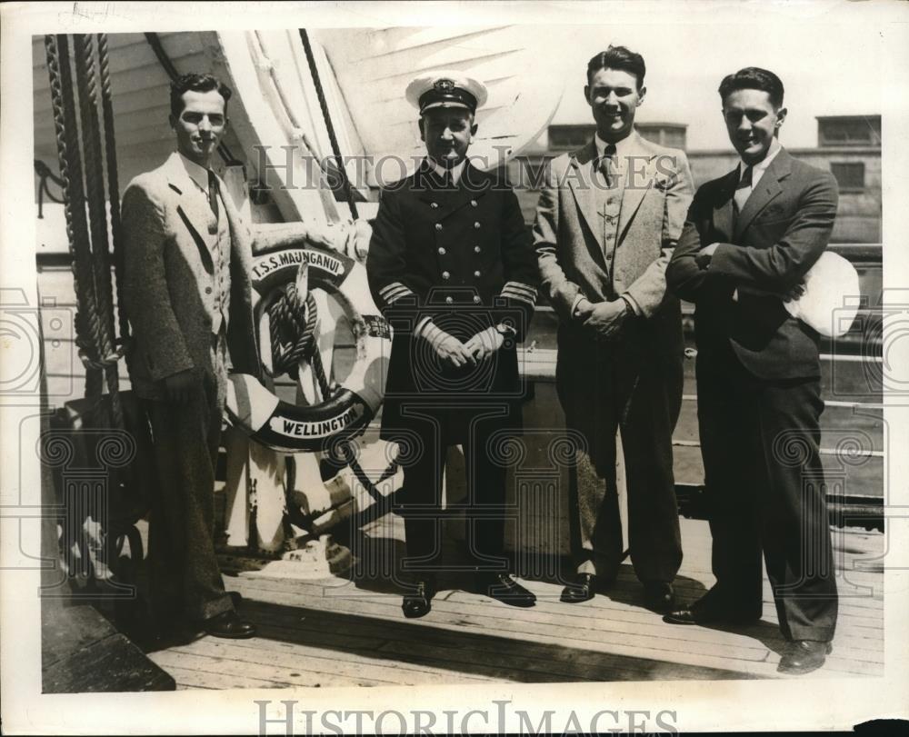 1931 Press Photo Student of the University of Oregon on a tour for 8 months - Historic Images