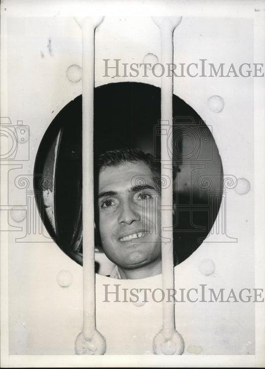 1939 Press Photo Michael Pirovolos Leaves New York Aboard Steamer For Greece - Historic Images