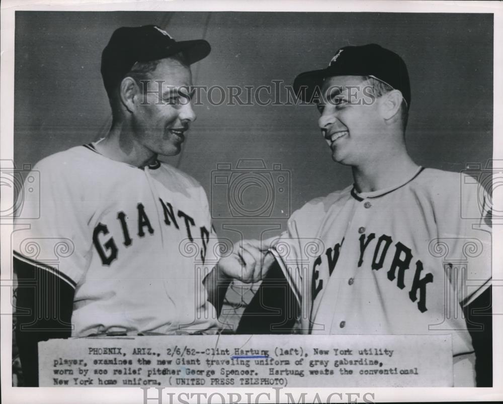 1952 Press Photo Clint Hartung, George Spencer, New York Giants Unitforms - Historic Images