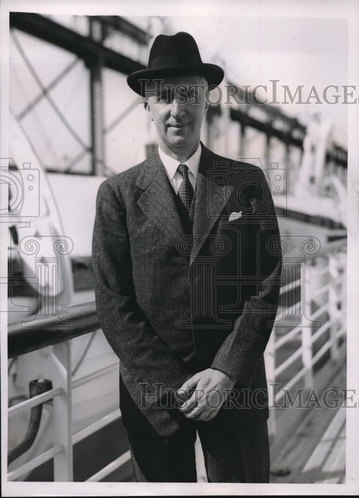 1938 Press Photo Norwegian Minister Wilhelm Morgenstierne Arrives In US On Boat - Historic Images
