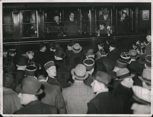 1939 Press Photo French Premier Daladier Departs For Corsica & Tunis - Historic Images