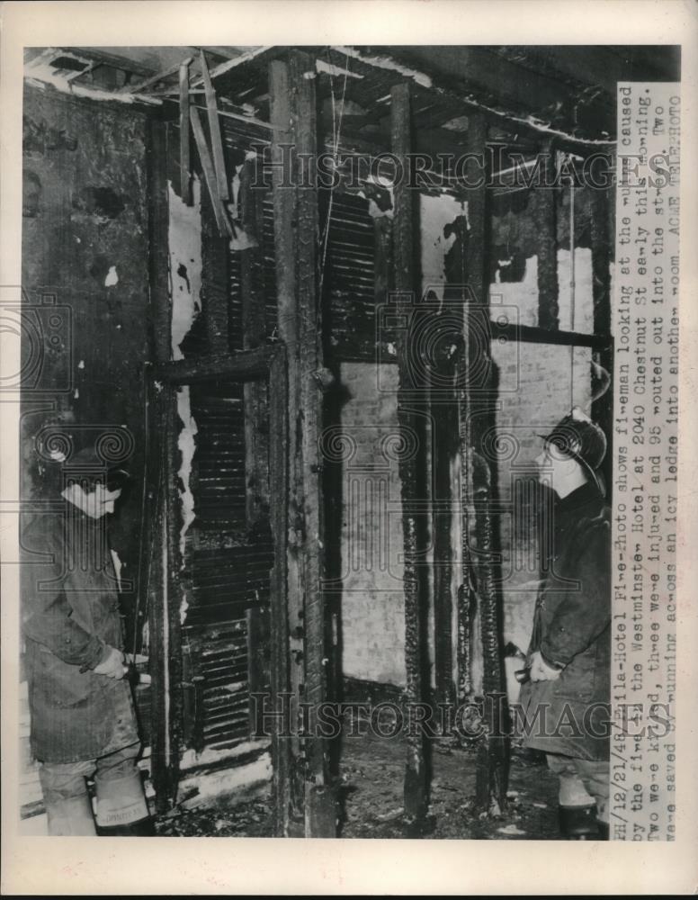 1948 Press Photo Young Firemen Inspect Burned Westminister Hotel in Philadelphia - Historic Images