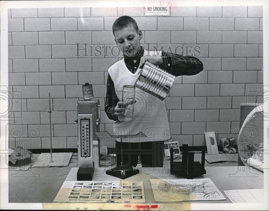 1968 Press Photo Junior Weatherman Greg Bezzeg, measuring rain fall - Historic Images