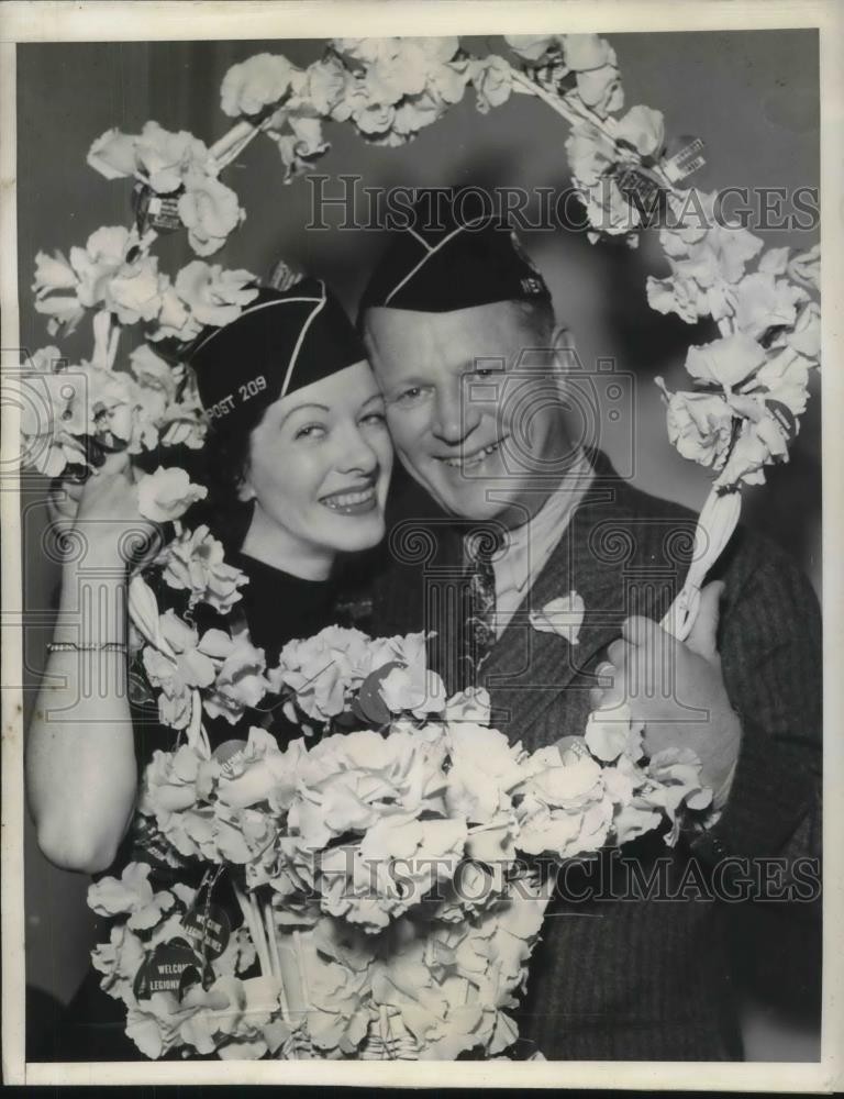 1938 Press Photo singer Virginia Verrill and Gen. Frank Schwengel - Historic Images