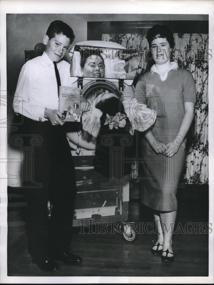 1959 Press Photo Jane Meebham  Wrote Book About Polio and Iron Lung Confinement - Historic Images