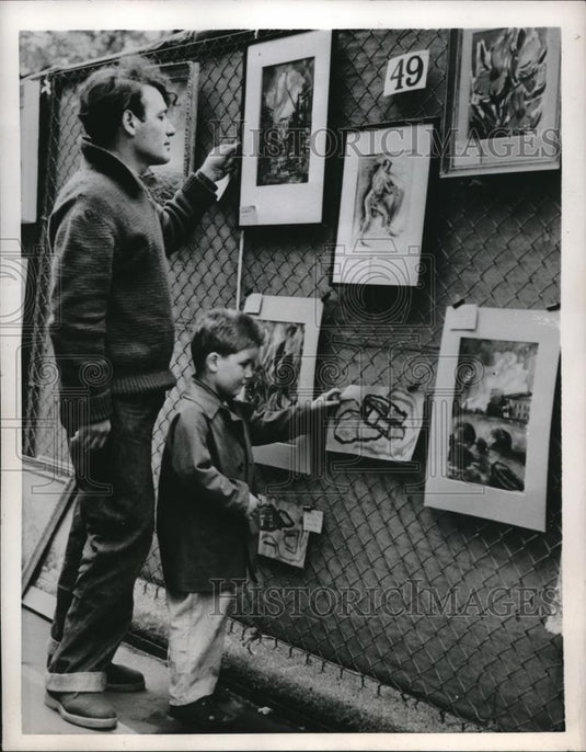 1952 Press Photo Mr Federico Santo & Stuart His Son at Embankment Gardens London - Historic Images