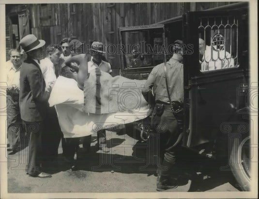 1932 Press Photo MIke Matich preparing to leave Jownstown, PA - Historic Images