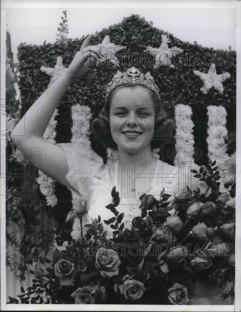 1940 Press Photo Sally Stanton, 17, Tournament of Roses Queen for New Years Day - Historic Images