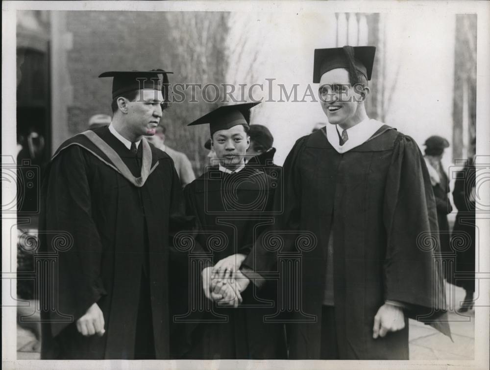 1935 Press Photo Athletes In Graduation Robes At the University Of Pennsylvania - Historic Images