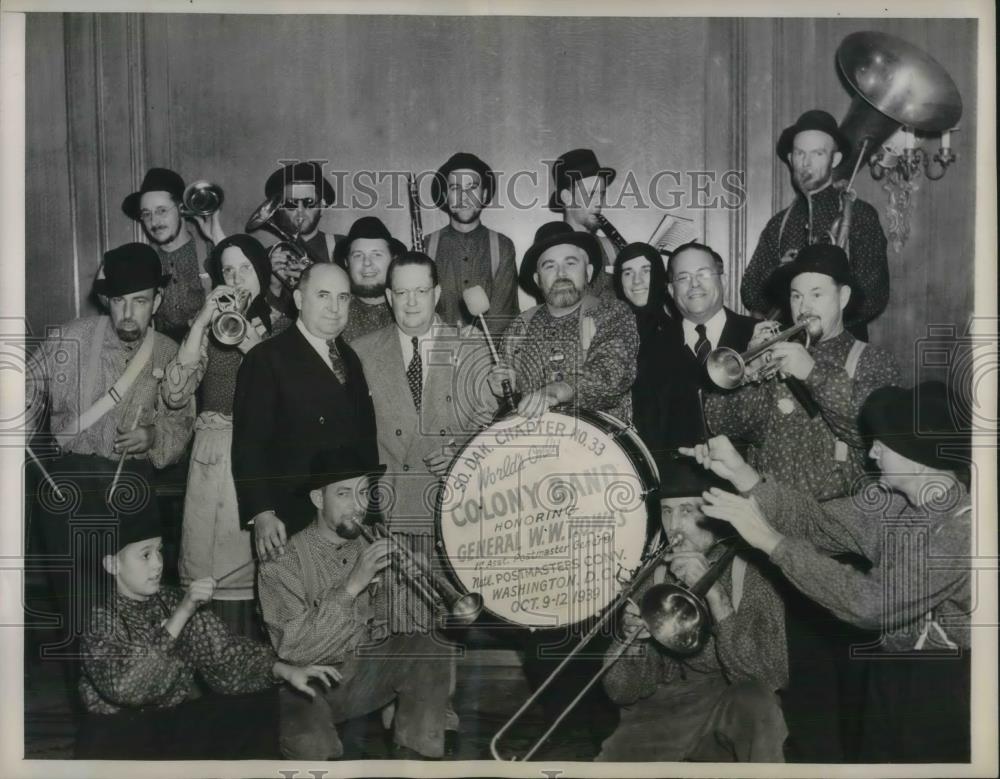 1939 Press Photo Postmasters Convention Delegates With Mennonite Band - Historic Images