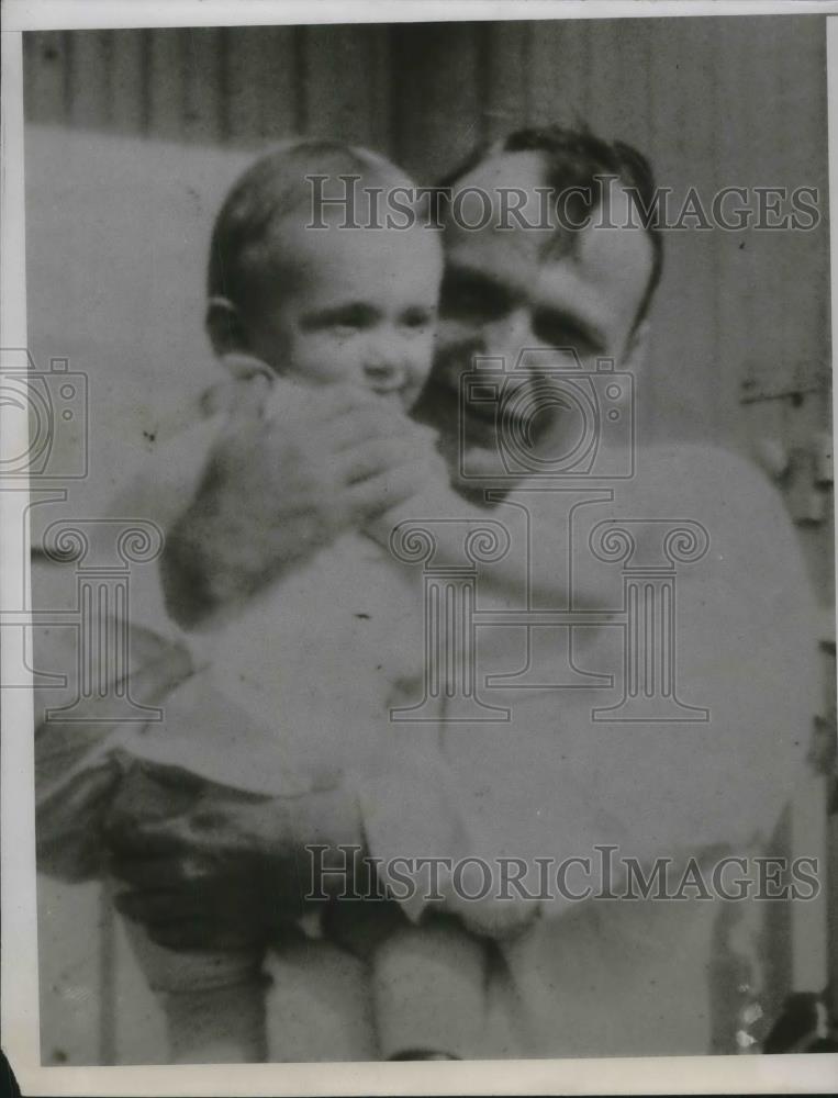 1934 Press Photo David Yeigh Driver of Bus That Hit By Car - Historic Images