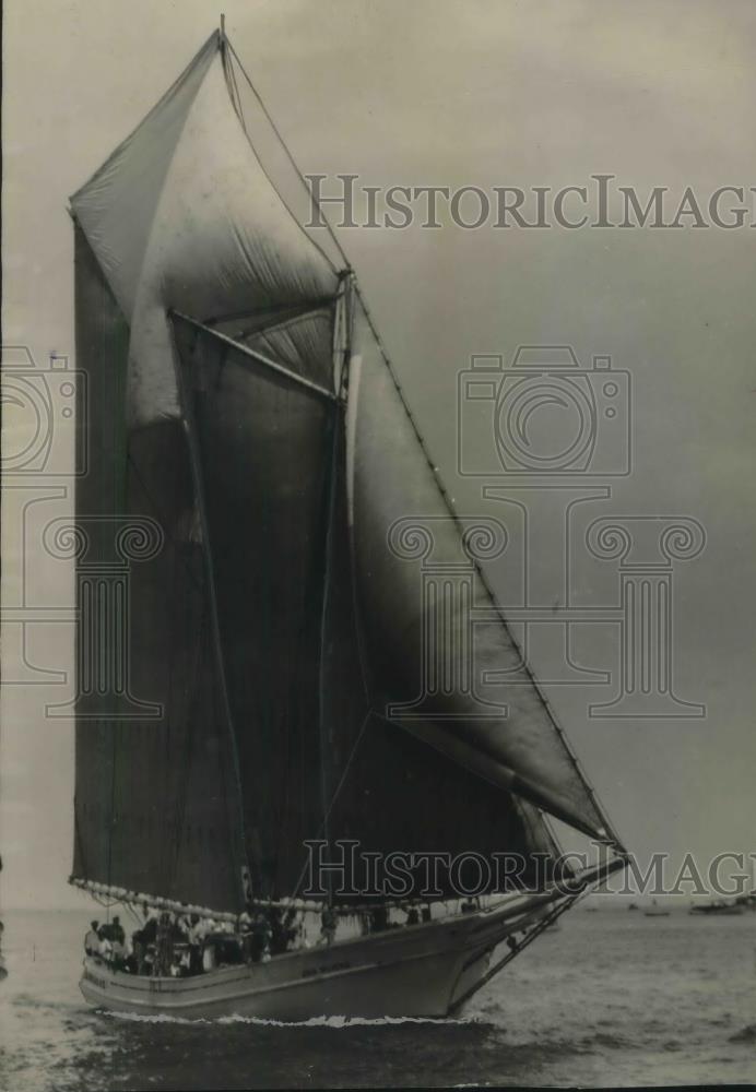 1929 Press Photo Schooner Ship Julia Delacruz At Gulf Fishermen's Yacht Race - Historic Images