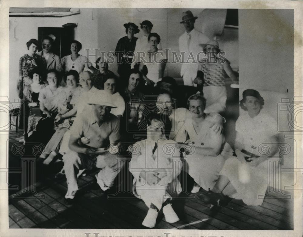 1935 Press Photo rescued passengers from the liner Rotterdam aboard the Arguani - Historic Images