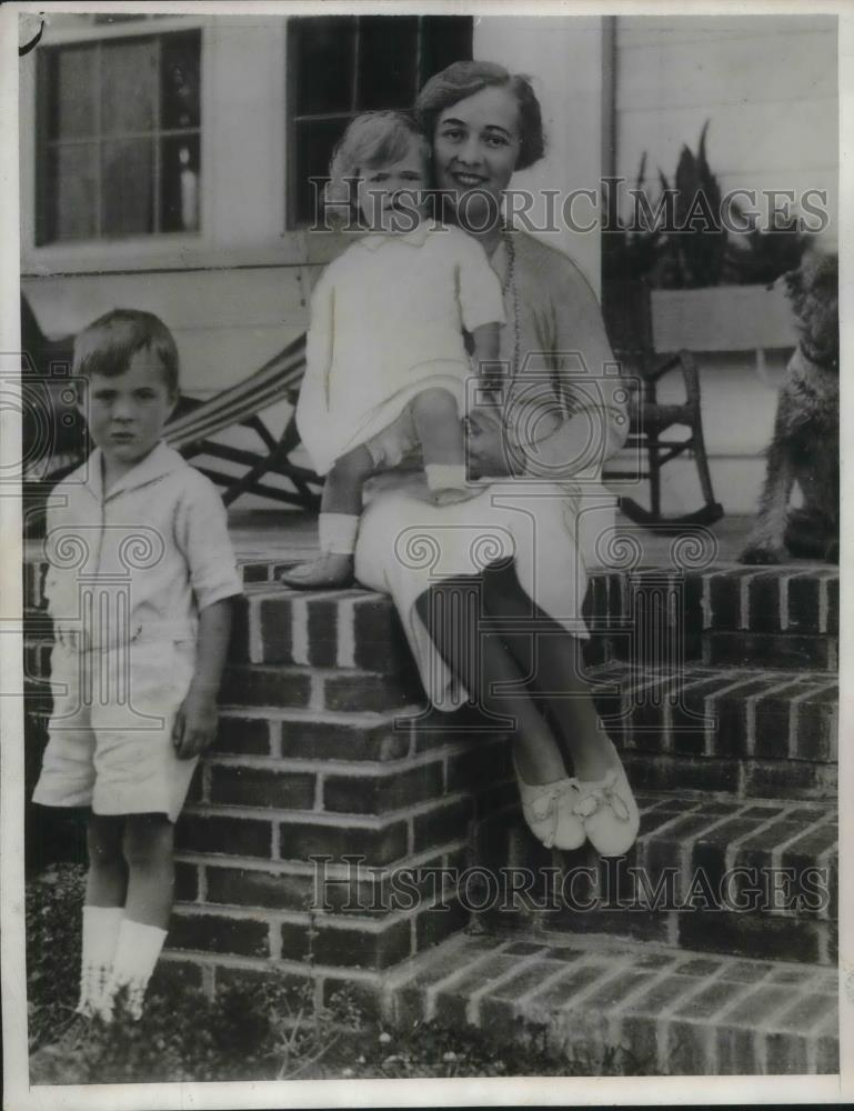 1932 Press Photo Edith Frazier &amp; Children, Home was invaded by two masked bandit - Historic Images