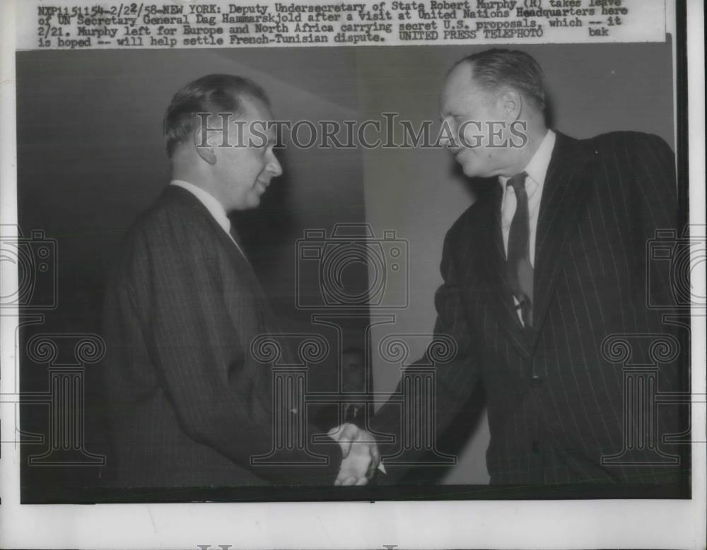 1958 Press Photo Robert Murphy with Gen. Dag Hammarskjold at UN Headquarters, NY - Historic Images