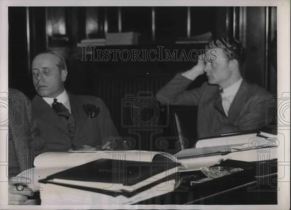 1938 Press Photo Councilman Joseph Baldwin Asleep &amp; Henry Munson at Debate - Historic Images