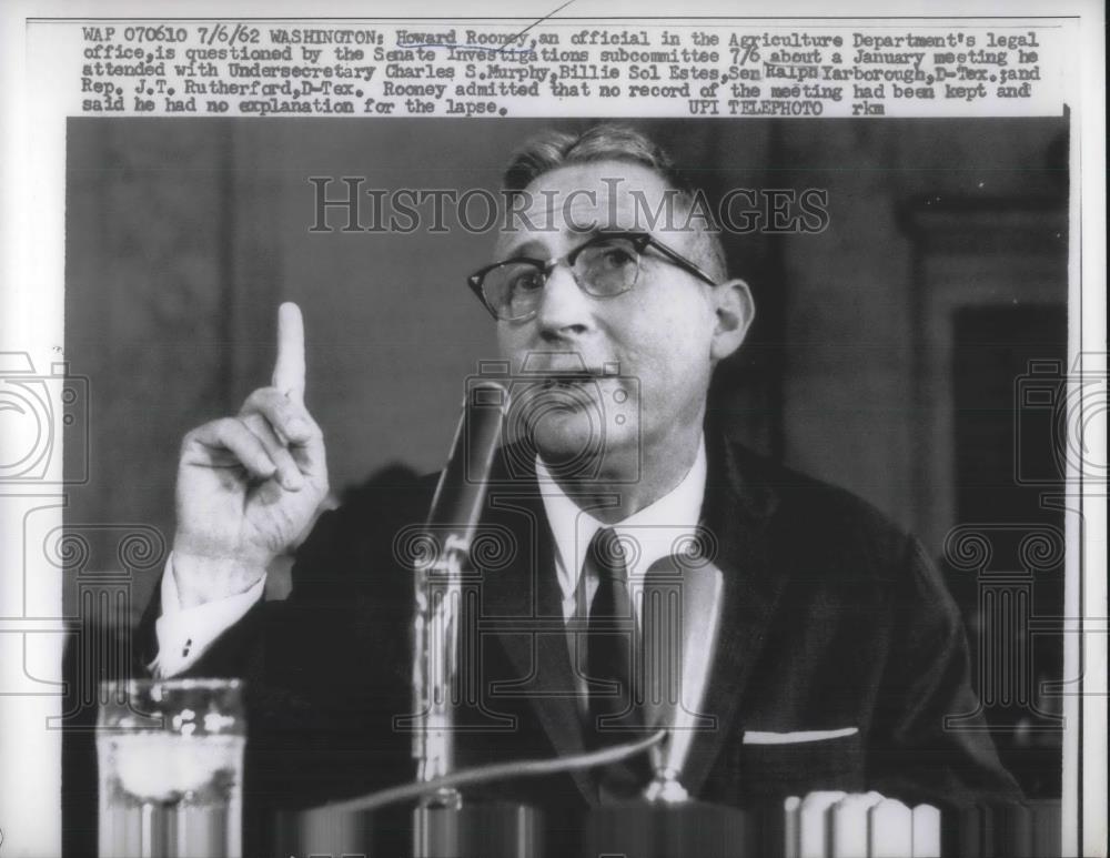 1962 Press Photo Howard Rooney questioned by the Senate Investigations. - Historic Images