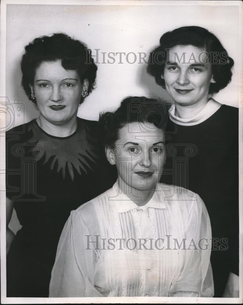 1954 Press Photo Valentine Supper Card Party of St Thomas Aquinas Ladies&#39; Guild - Historic Images