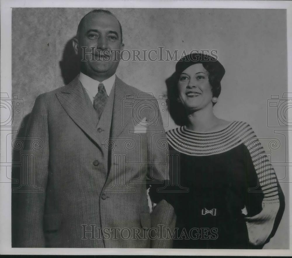 1936 Press Photo Mayor Leo McLaughlin w/ his wife Florence filling divorce - Historic Images