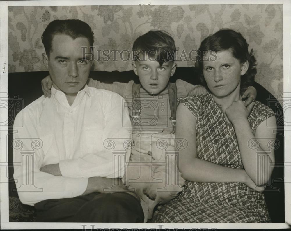 1933 Press Photo Corinne Houser With Husband And Son Was Held Hostage In Mexico - Historic Images