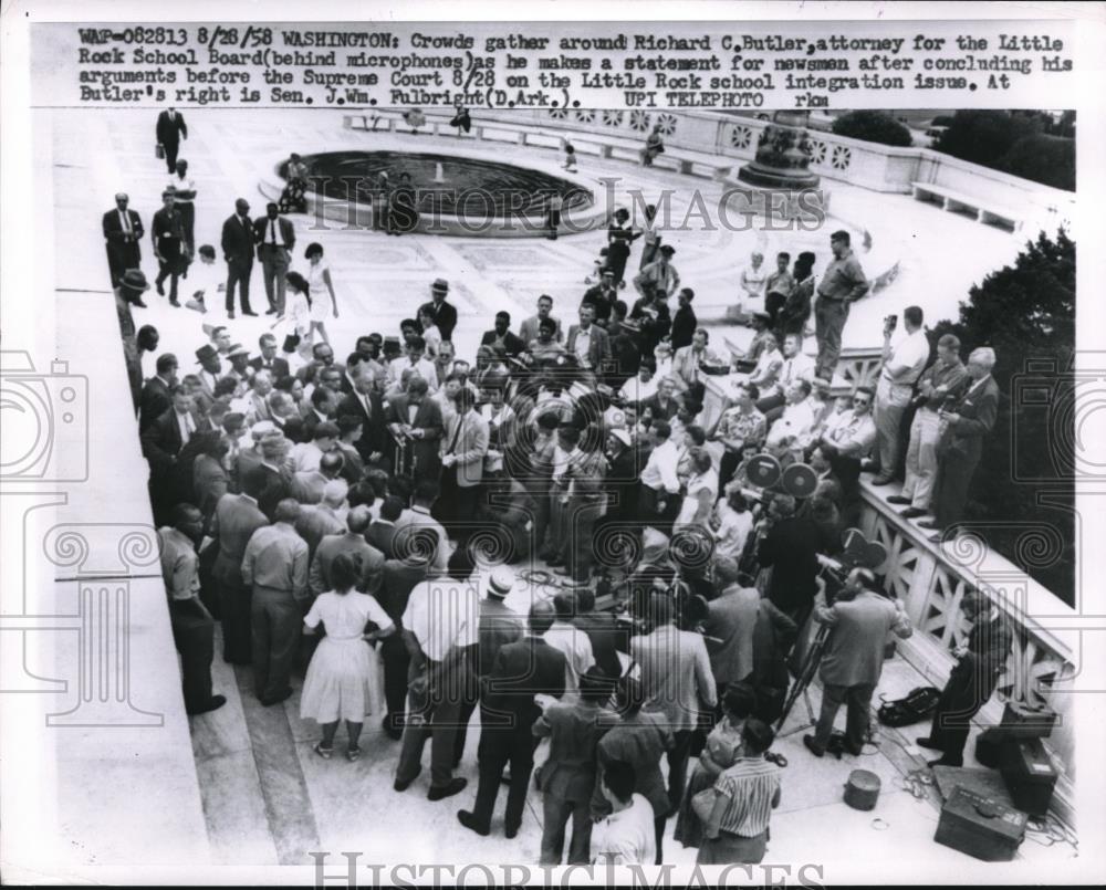 1958 Press Photo In Washington, crowds gather around Atty. Richard C. Butler - Historic Images