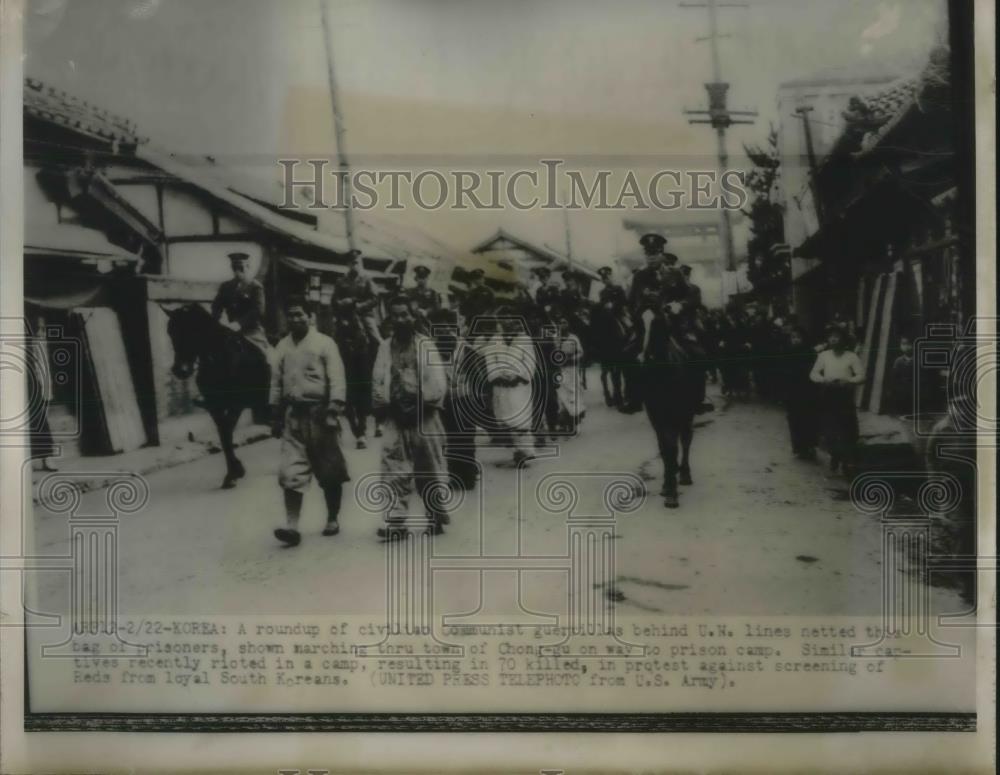 1952 Press Photo Korean Civilian Communist Guerillas March Prisoners To Camp - Historic Images