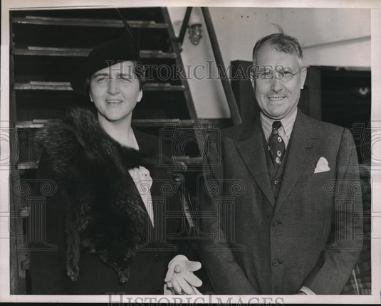 1937 Press Photo Mr & Mrs Jouett Shouse President of American Liberty League - Historic Images