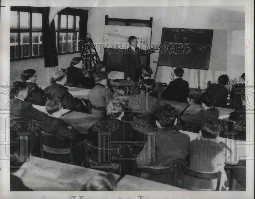 1949 Press Photo Manning School for youngsters in Washington, England. - Historic Images