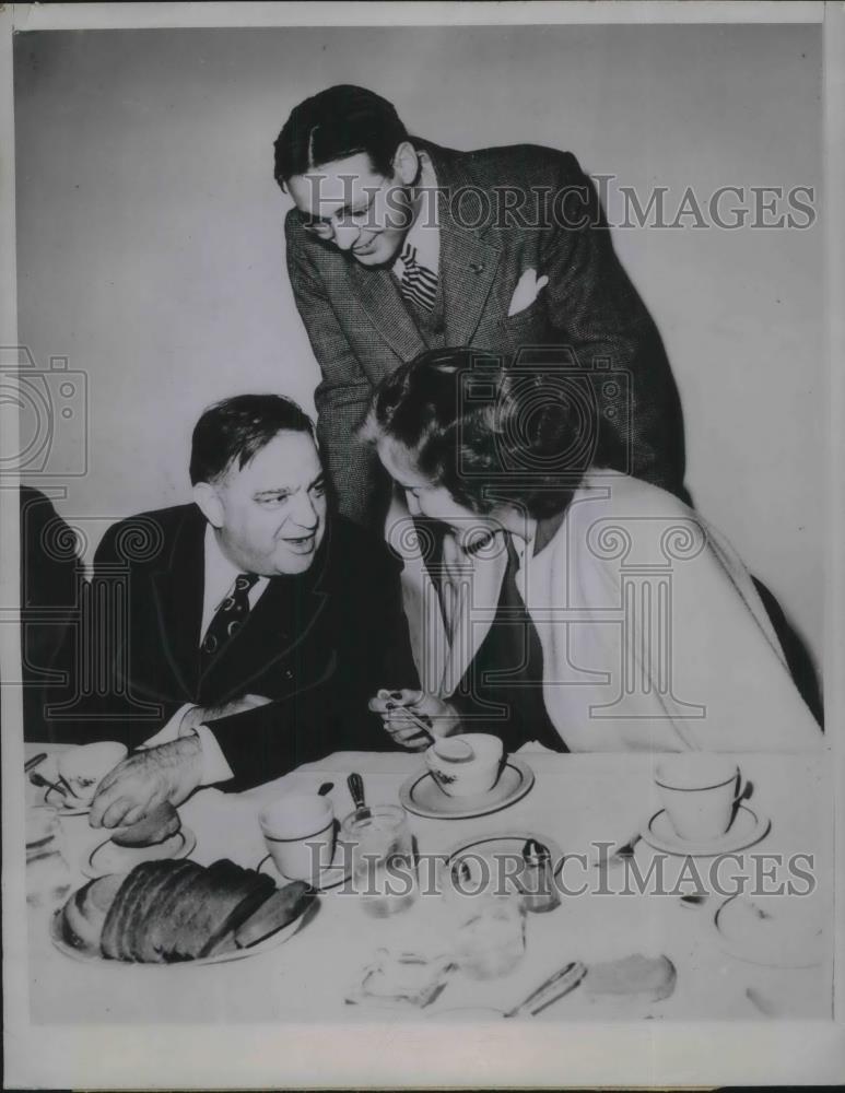 1947 Press Photo Fiorello La Guardia Sampling Starvation Diet - nec23981 - Historic Images