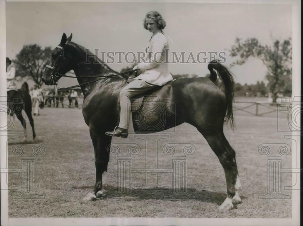 1937 Press Photo Monmouth Horse Show Caroline Weil - nec23107 - Historic Images